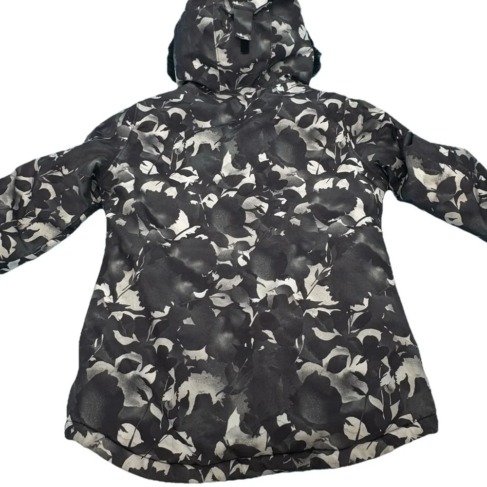 Under Armour Storm Kids Floral Camo Black and Gray Heavy Weight Jacket Size YLG